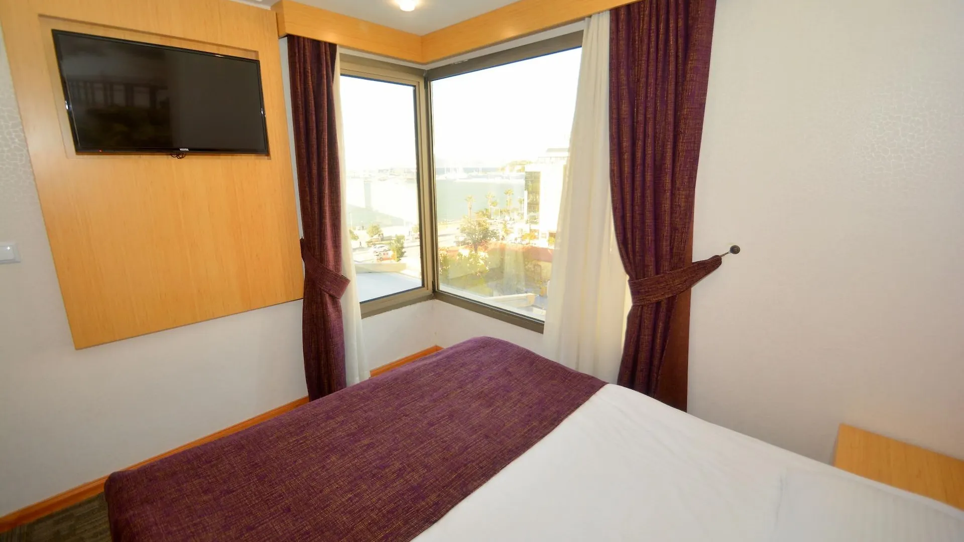 Istankoy Hotel Kusadası 3*,